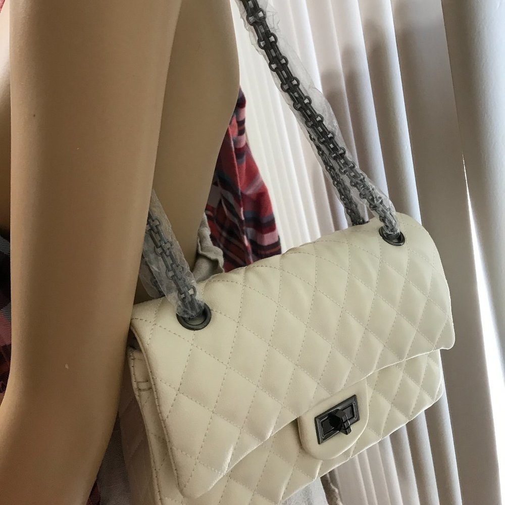 NEW Japanese Flap chain shoulder bag off white